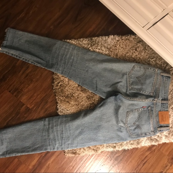 Wedgie Levis size 24 - Picture 4 of 8